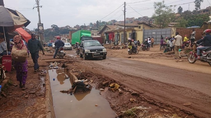 Bukavu : routes en ruine, la ville au bord du chaos routier