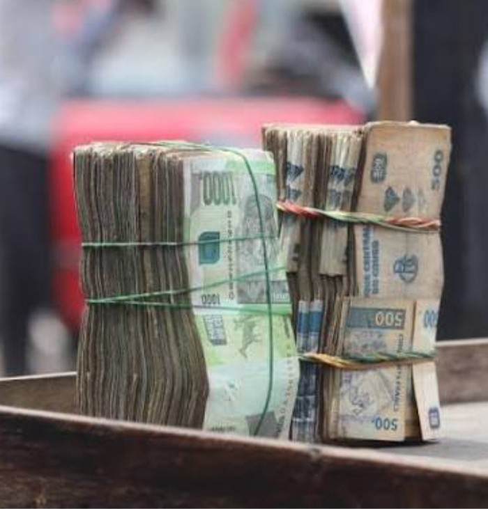 Bukavu : le Forum des jeunes nationalistes alerte sur le refus des billets abîmés et ses effets sur l’économie